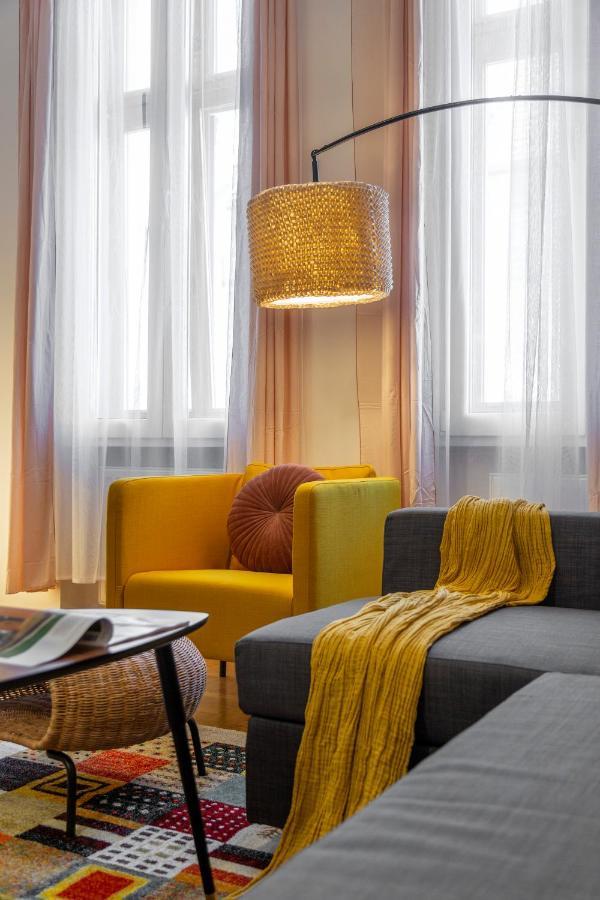 Cozy Home By Bella In The Heart Of บูดาเปสต์ ภายนอก รูปภาพ